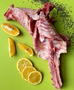 14222MIĘSO Z KRÓLIKA PORCJA ROSOŁOWA SUROWA (około 0,60 kg) - AMCIU-1